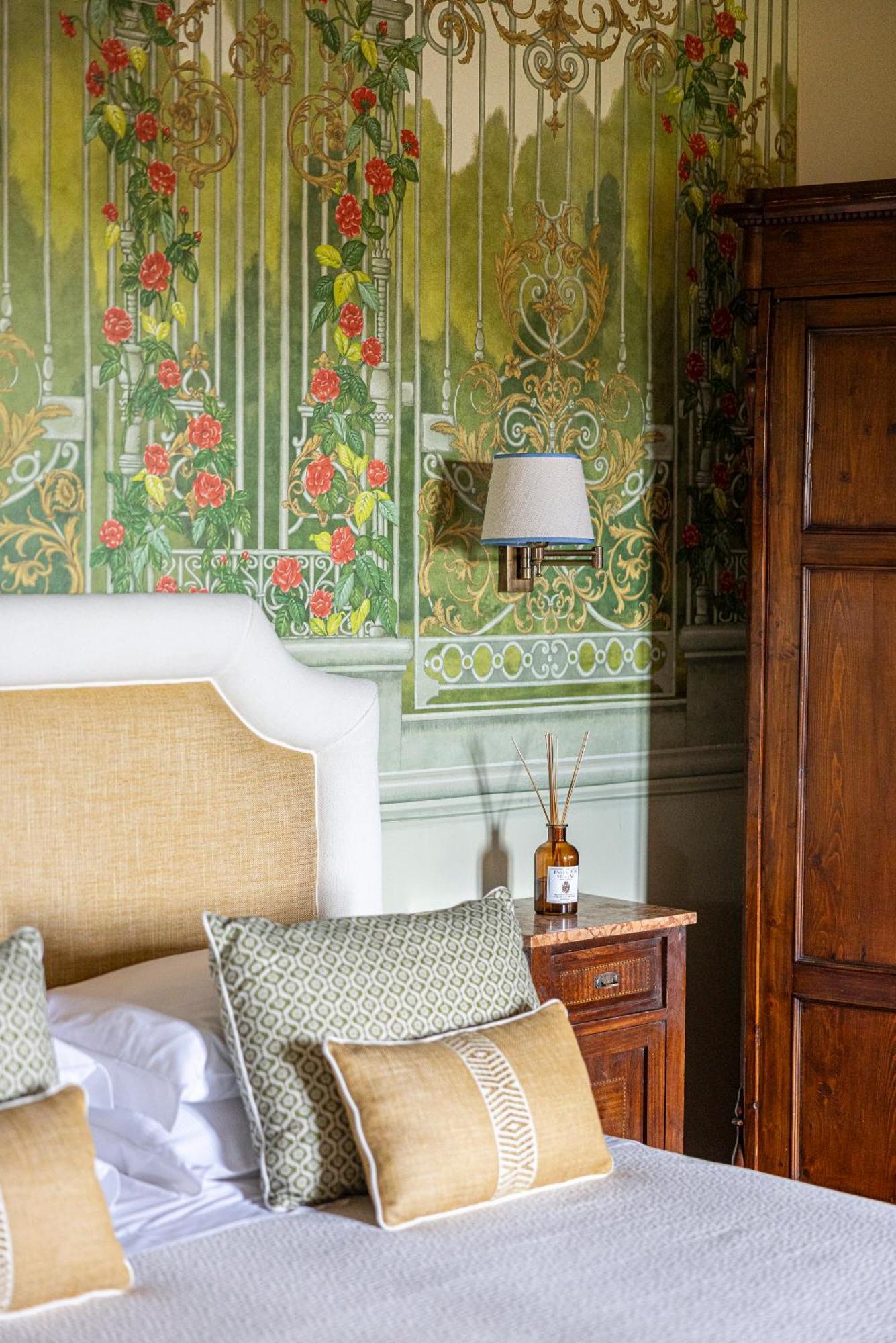 Hotel Borgo Vescine 5*